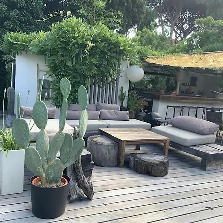 Villa Saint-Tropez 圣特罗佩